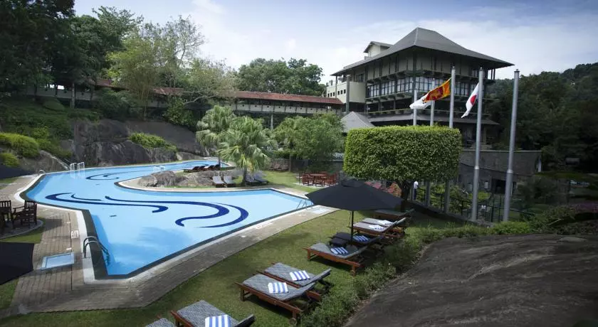 Earls Regency